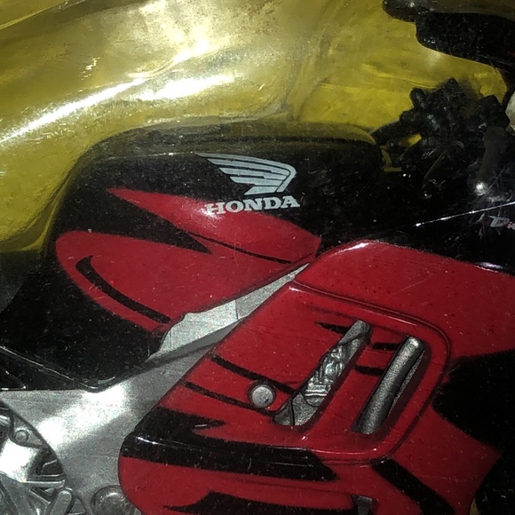 NIB Road & Track 1/18 scale Honda motorcycle - Picture 3 of 11